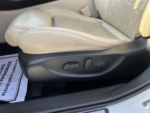 Used 2019 Nissan Maxima Platinum image 12