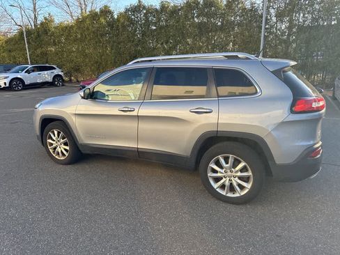 Used 2015 Jeep Cherokee Limited image 15