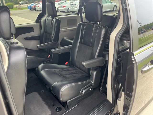 Used 2018 Dodge Grand Caravan SXT FWD image 7