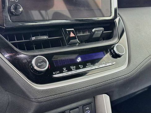 Certified 2023 Toyota Corolla Cross AWD Hybrid image 12