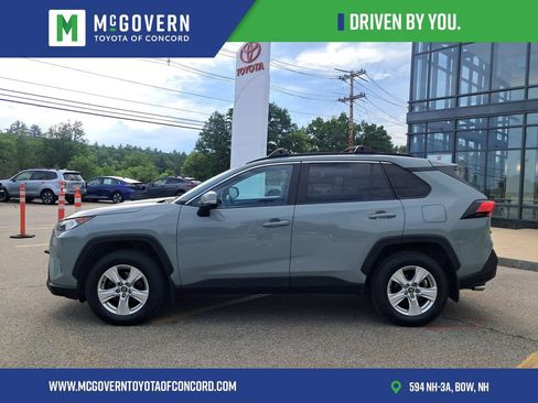 Used 2020 Toyota RAV4 XLE w/ Convenience Package AWD/4WD image 2