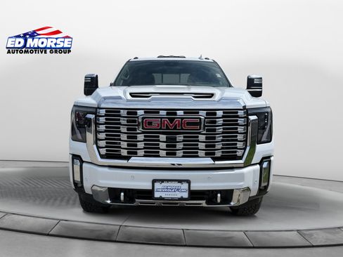 New 2026 GMC Sierra 2500 Denali w/ Denali Reserve Package AWD/4WD image 8
