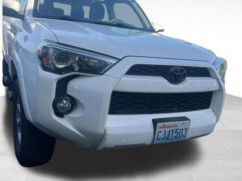 Used 2019 Toyota 4Runner SR5 AWD/4WD image 17