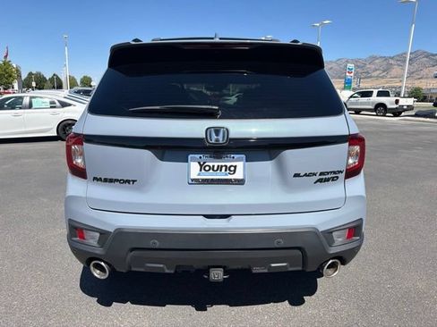 Used 2024 Honda Passport Black Edition image 8