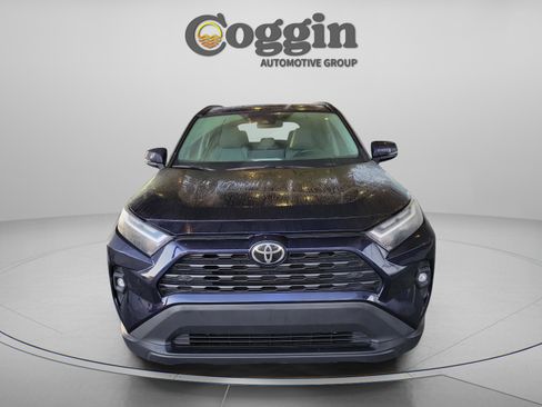 Used 2023 Toyota RAV4 XLE Premium image 4