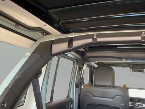 Used 2024 Jeep Wrangler Unlimited Rubicon AWD/4WD image 39
