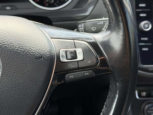 Used 2018 Volkswagen Tiguan SEL AWD/4WD image 10