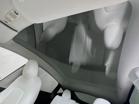 Used 2023 Tesla Model Y Long Range image 25