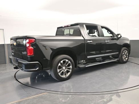 Used 2022 Chevrolet Silverado 1500 High Country RWD image 6