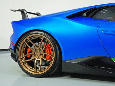 Used 2018 Lamborghini Huracan Performante image 60