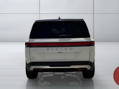 Used 2024 Rivian R1S Adventure AWD/4WD image 7