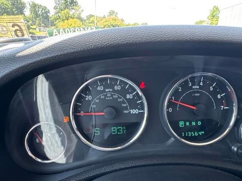 Used 2015 Jeep Wrangler Unlimited Sport AWD/4WD image 16