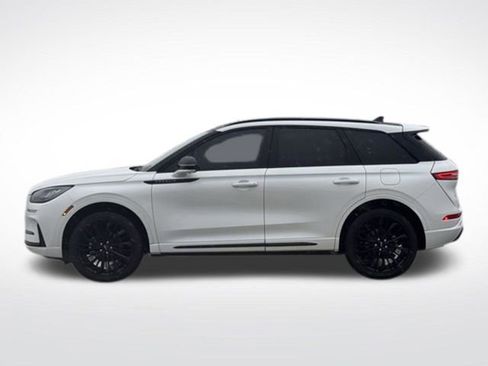 Used 2025 Lincoln Corsair AWD w/ Equipment Group 101A image 36