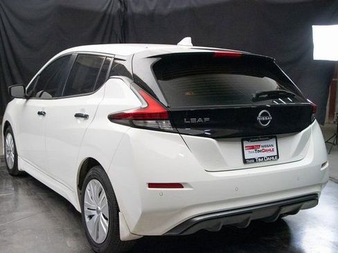 Used 2025 Nissan Leaf S image 10