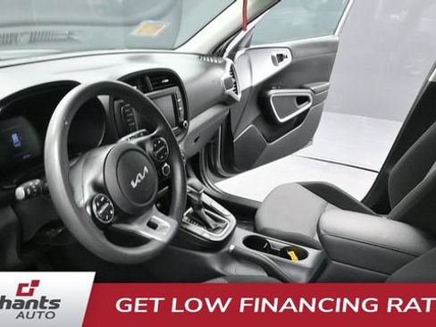 Used 2023 Kia Soul LX w/ Option Group 015 FWD image 19
