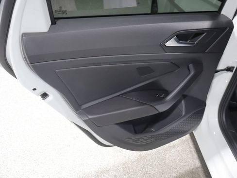 Used 2025 Volkswagen Jetta Sport FWD image 18