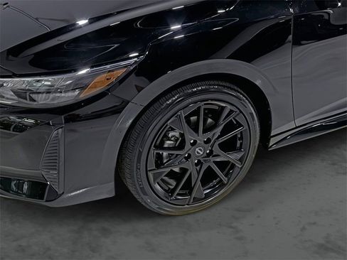 Used 2025 Nissan Sentra SR w/ Midnight Edition FWD image 7