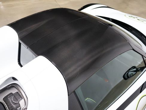 Used 2015 Porsche 918 Spyder image 37