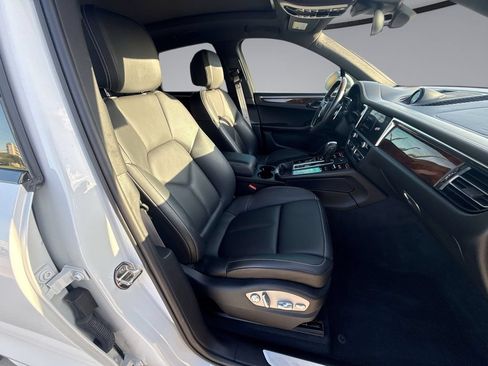 Used 2022 Porsche Macan S AWD/4WD image 16