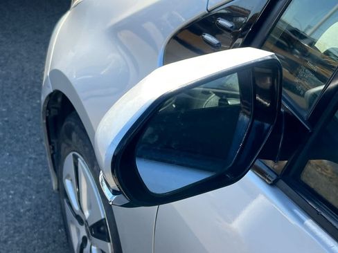 Used 2017 Toyota Prius Two w/ Prius Two Safety Plus Package FWD image 8