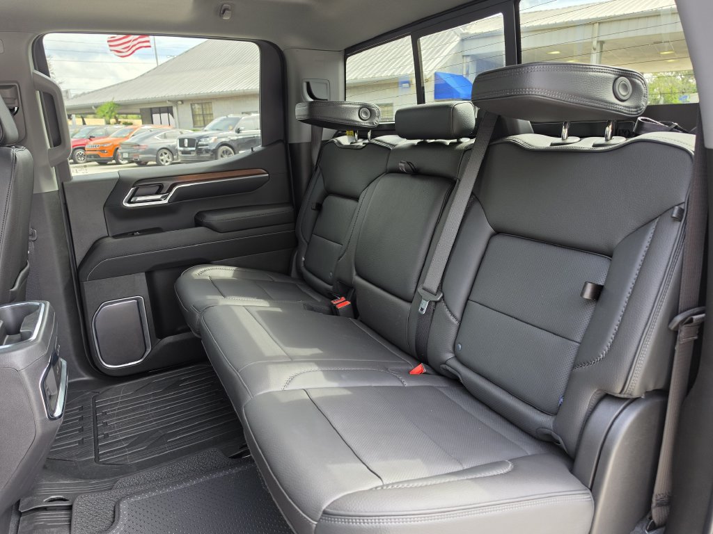 Used 2026 GMC Sierra 1500 Denali w/ Denali Reserve Package AWD/4WD image 17