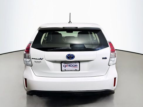 Used 2016 Toyota Prius V Four image 6