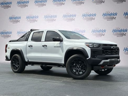 Used 2026 Chevrolet Colorado Trail Boss AWD/4WD image 2