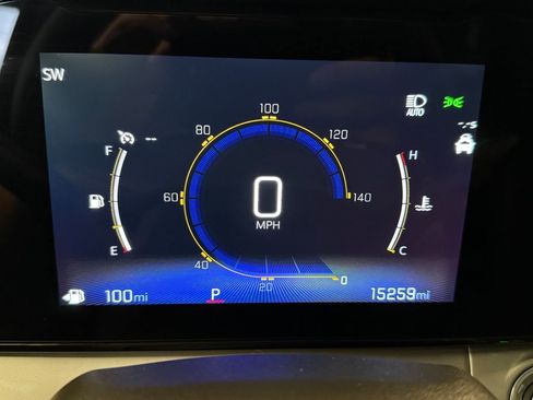 Used 2025 Chevrolet Trax LT FWD image 10