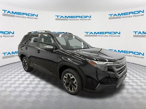 Used 2025 Subaru Forester Premium AWD/4WD image 7