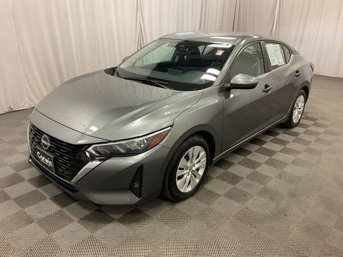 Used 2024 Nissan Sentra S image 5