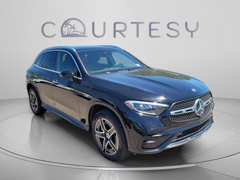 Certified 2026 Mercedes-Benz GLC 300 image 3