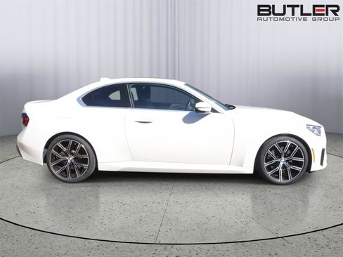 Used 2022 BMW 230i Coupe w/ Premium Package image 8