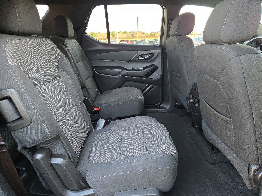Used 2023 Chevrolet Traverse LT AWD/4WD image 26