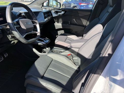Used 2024 Audi Q4 e-tron quattro Premium Plus w/ Premium Plus AWD/4WD image 13