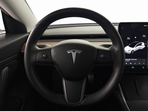 Used 2019 Tesla Model 3 Performance image 19