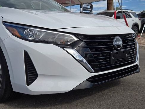 Used 2024 Nissan Sentra SV FWD image 2