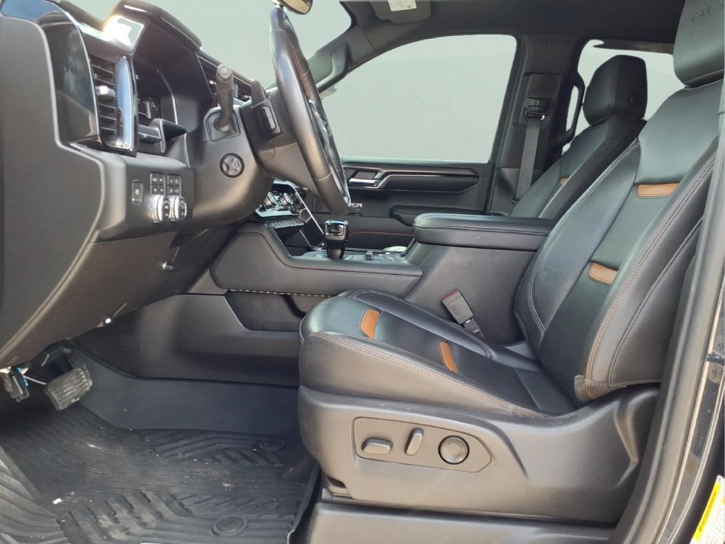 Used 2023 GMC Sierra 1500 AT4 w/ Technology Package AWD/4WD image 15