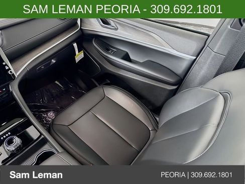 New 2026 Jeep Grand Cherokee L Limited w/ Limited Altitude Package AWD/4WD image 23