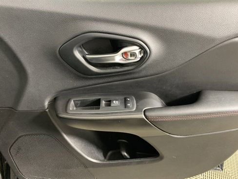 Used 2020 Jeep Cherokee Trailhawk w/ Cold Weather Group image 29