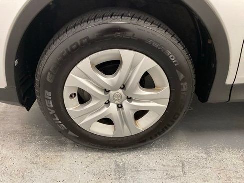 Used 2013 Toyota RAV4 LE AWD/4WD image 29