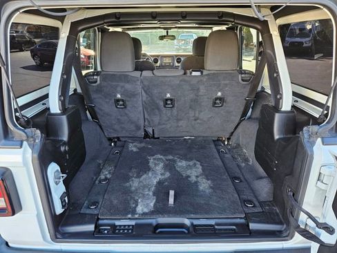 Used 2019 Jeep Wrangler Unlimited Sport S image 17