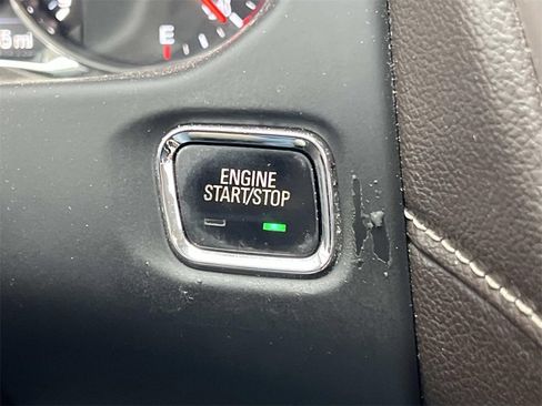 Certified 2019 GMC Acadia Denali w/ Technology Package image 23