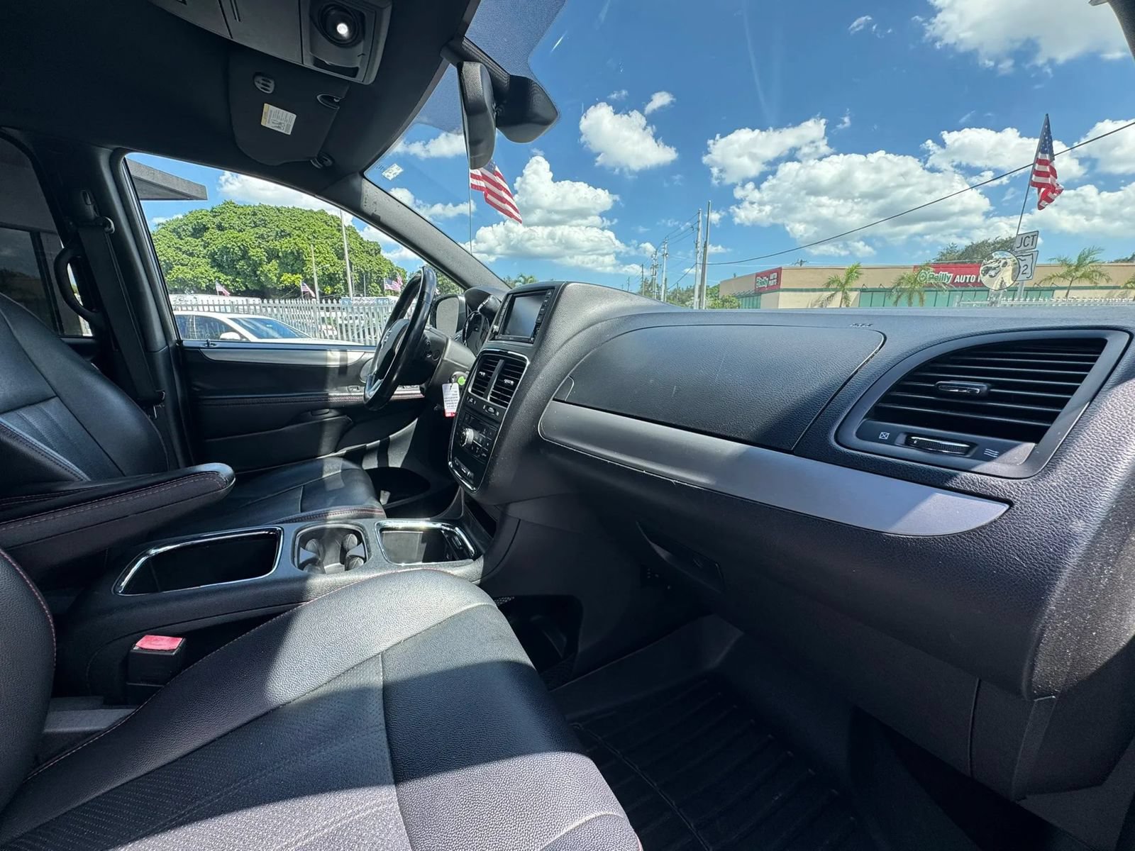 Used 2019 Dodge Grand Caravan GT FWD image 23