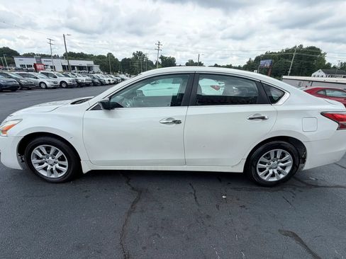 Used 2015 Nissan Altima 2.5 S w/ Power Driver Seat Package FWD image 4