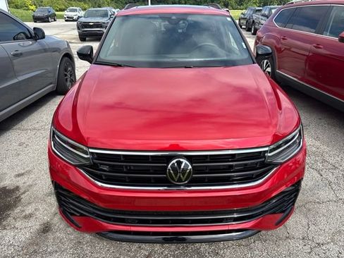 Used 2024 Volkswagen Tiguan SE R-Line FWD image 8