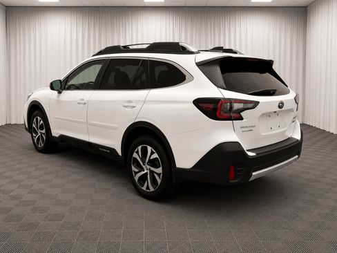 Used 2022 Subaru Outback Touring XT AWD/4WD image 5