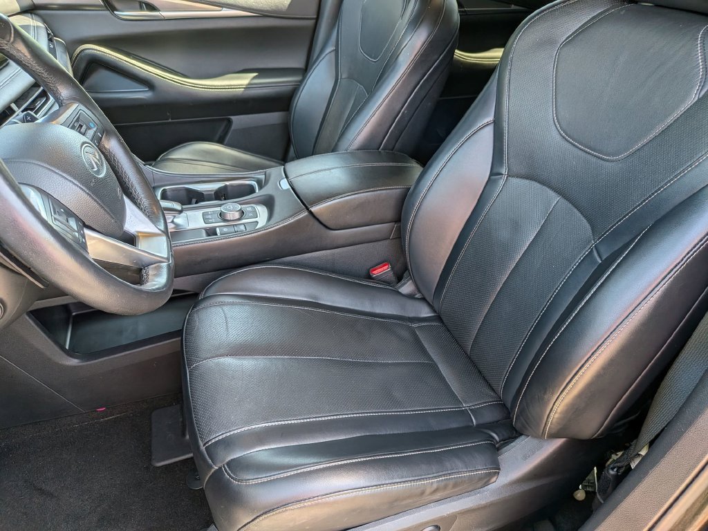 Used 2023 INFINITI QX60 Luxe w/ Cargo Package FWD image 17