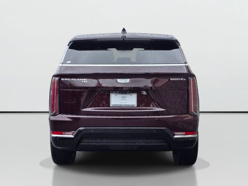 Used 2025 Cadillac Escalade IQ Luxury 2 AWD/4WD image 5