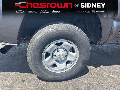Used 2021 Toyota Tacoma SR AWD/4WD image 11