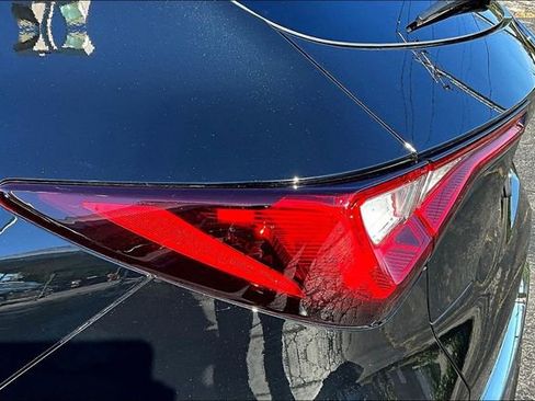 Used 2024 Acura MDX SH-AWD w/ Technology Package image 30